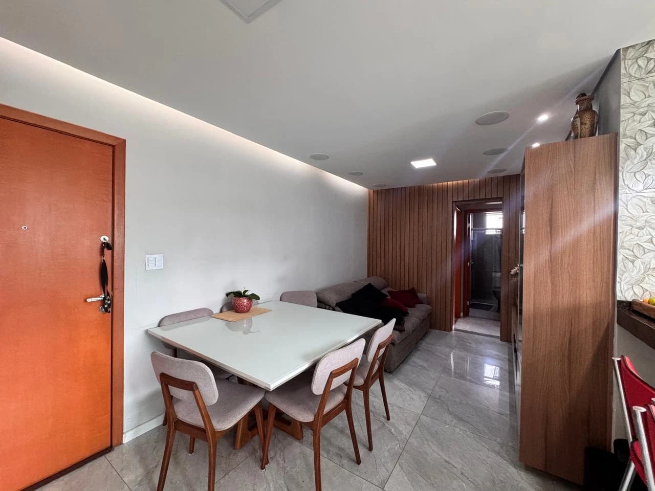 Belo Apartamento 3 Quartos reformado no Manacás